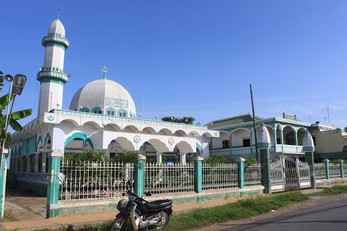 Une mosquée dans un village Cham islamique à Chau Doc